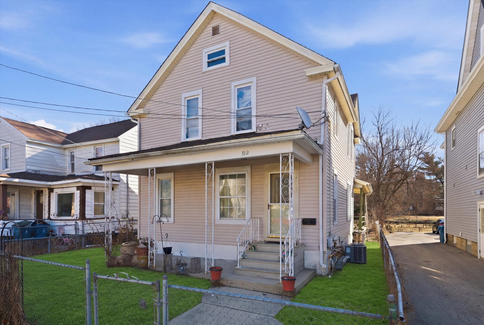 312 S Spencer Street Property Photo 1