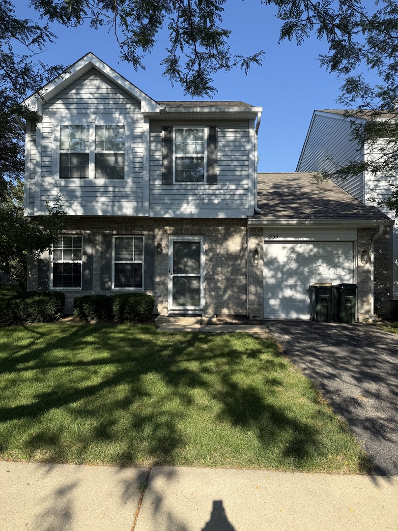 1233 N Split Oak Circle 64-1233B Property Photo 1