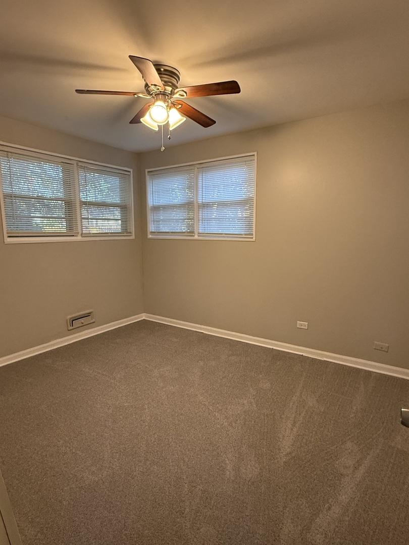 10806 S Komensky Avenue Property Photo 6