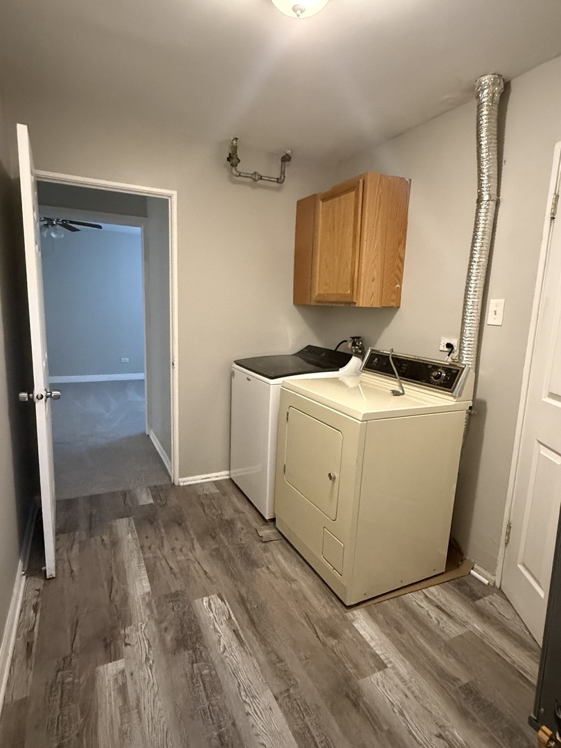 10806 S Komensky Avenue Property Photo 8