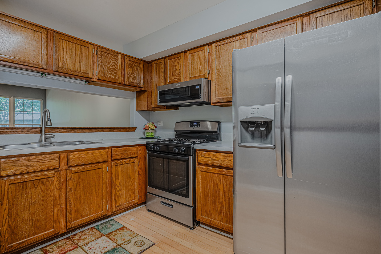 1069 Talbots Lane Property Photo 10