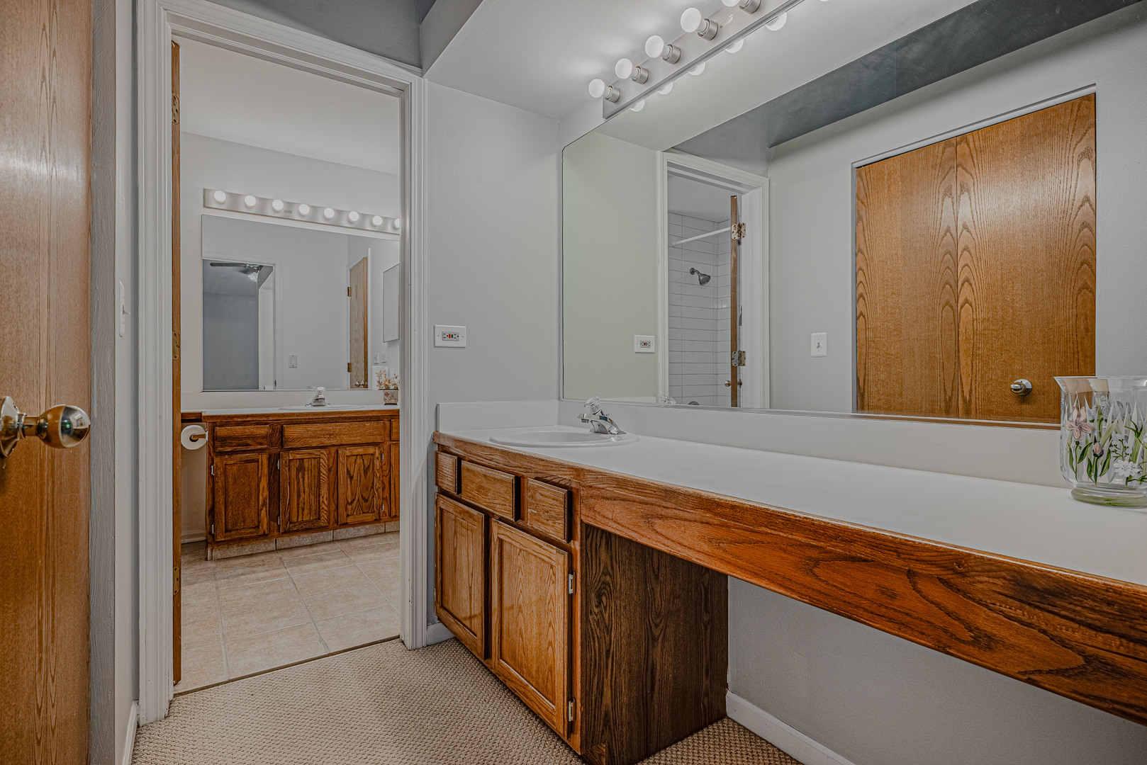 1069 Talbots Lane Property Photo 18