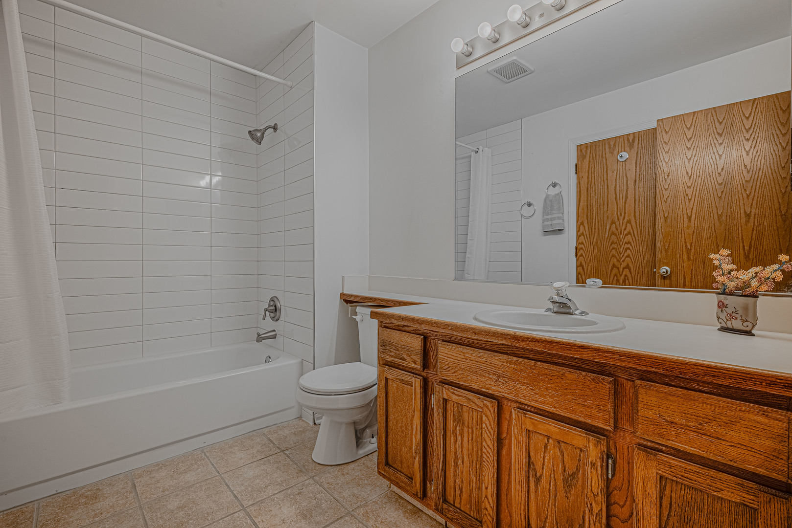 1069 Talbots Lane Property Photo 20