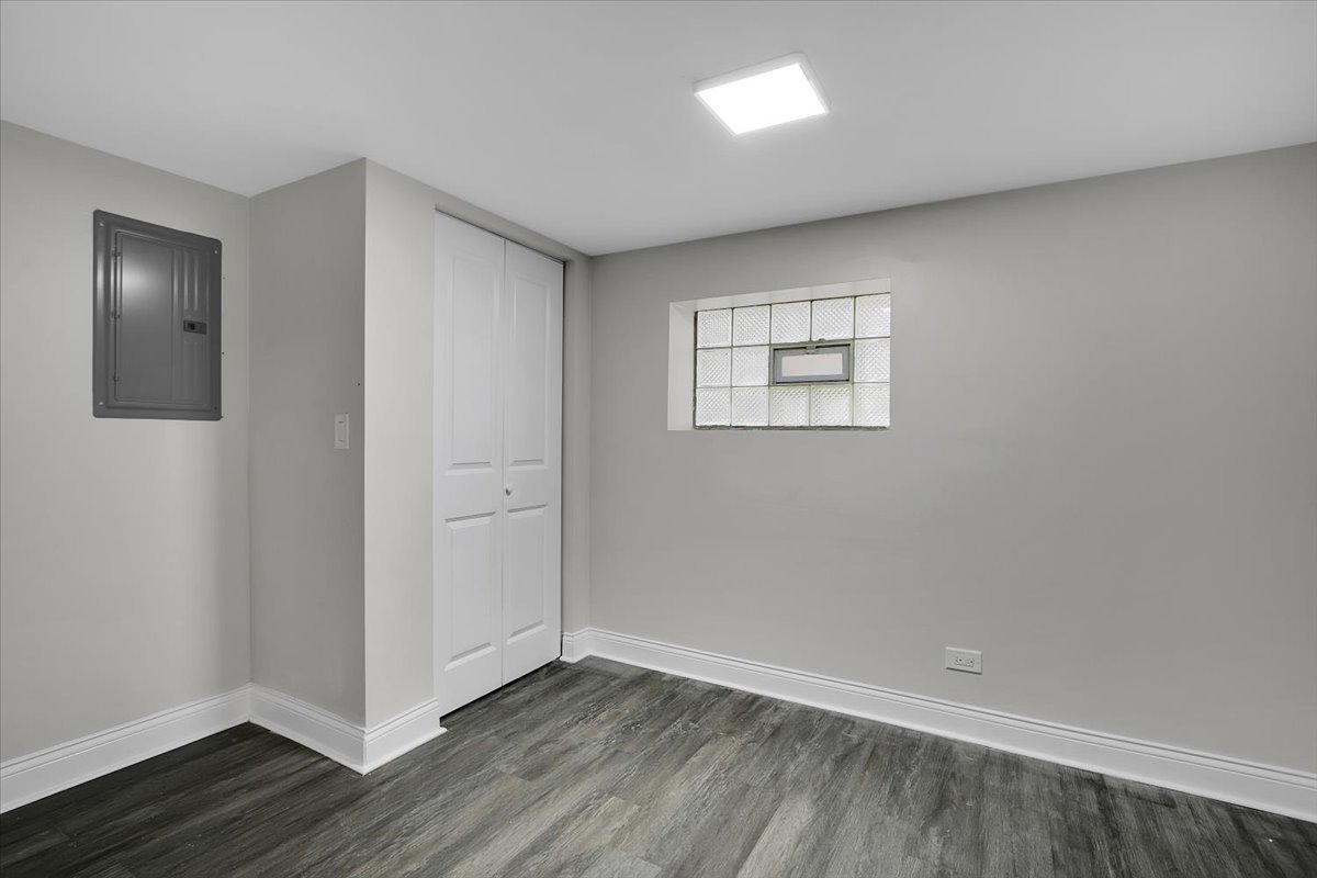 7320 S Oakley Avenue Property Photo 21