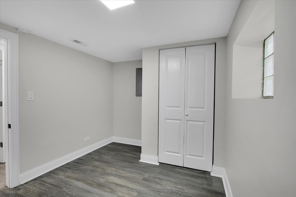 7320 S Oakley Avenue Property Photo 22