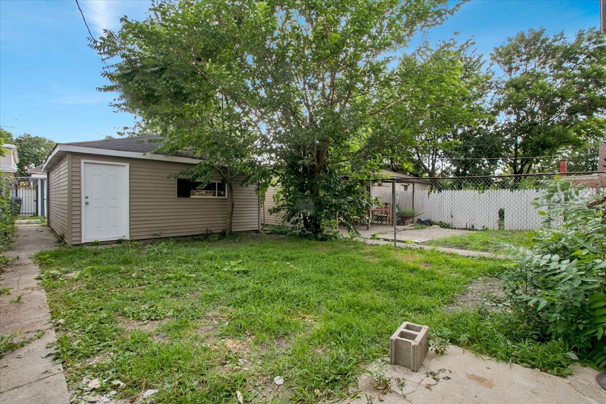 7320 S Oakley Avenue Property Photo 29