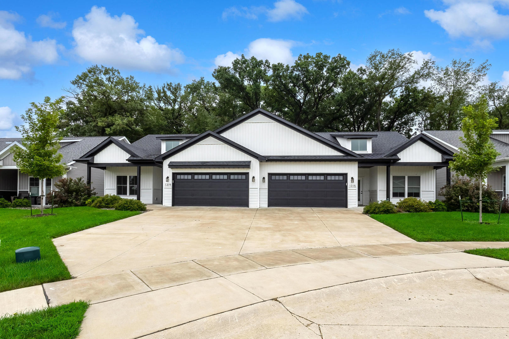 1319 Heights Court Property Photo 2