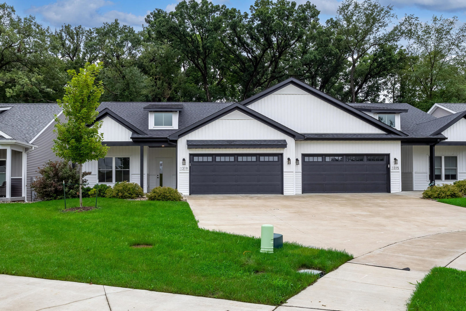 1319 Heights Court Property Photo 3