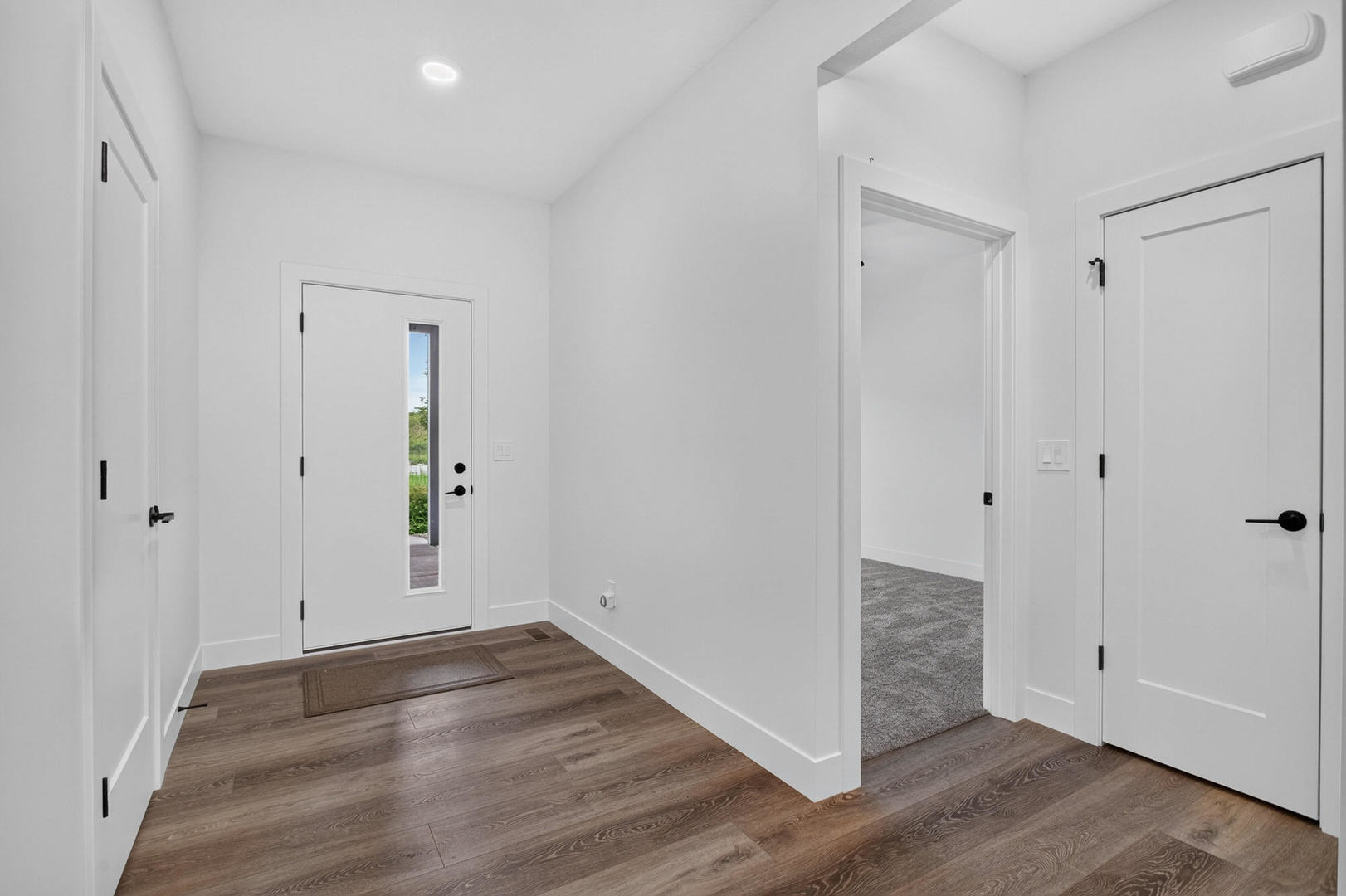 1319 Heights Court Property Photo 6