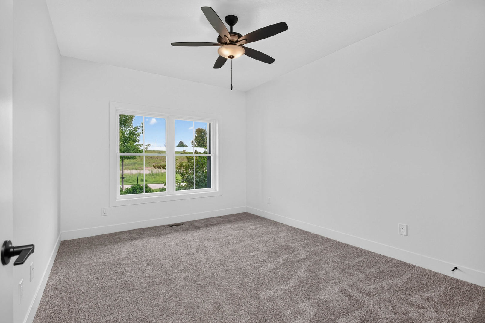 1319 Heights Court Property Photo 10