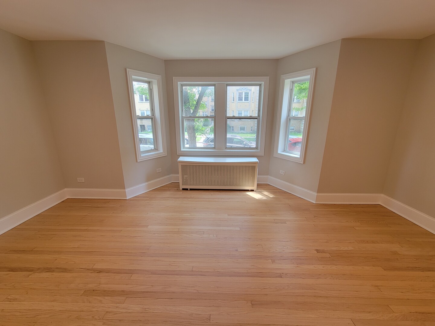 6422 N Richmond Street 3a Property Photo 2