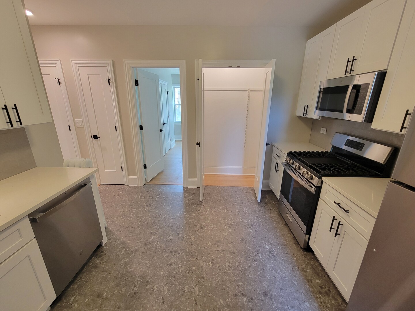 6422 N Richmond Street 3a Property Photo 15