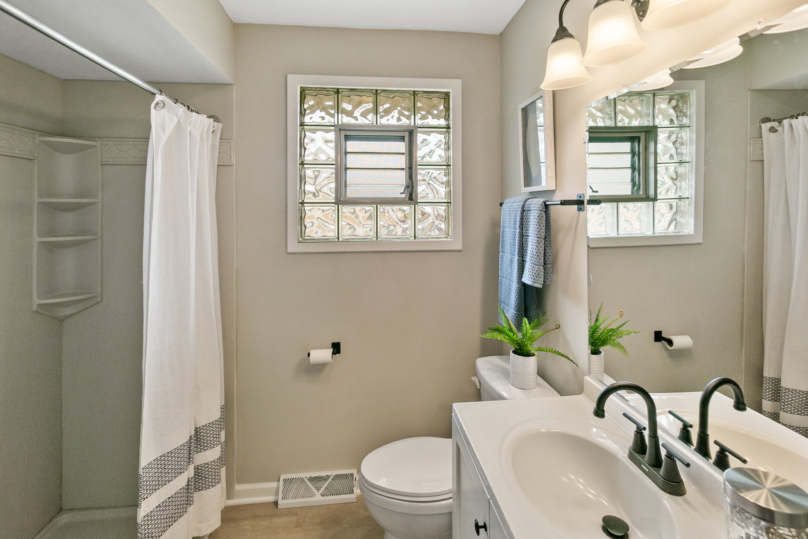 6833 W 127th Street Property Photo 18