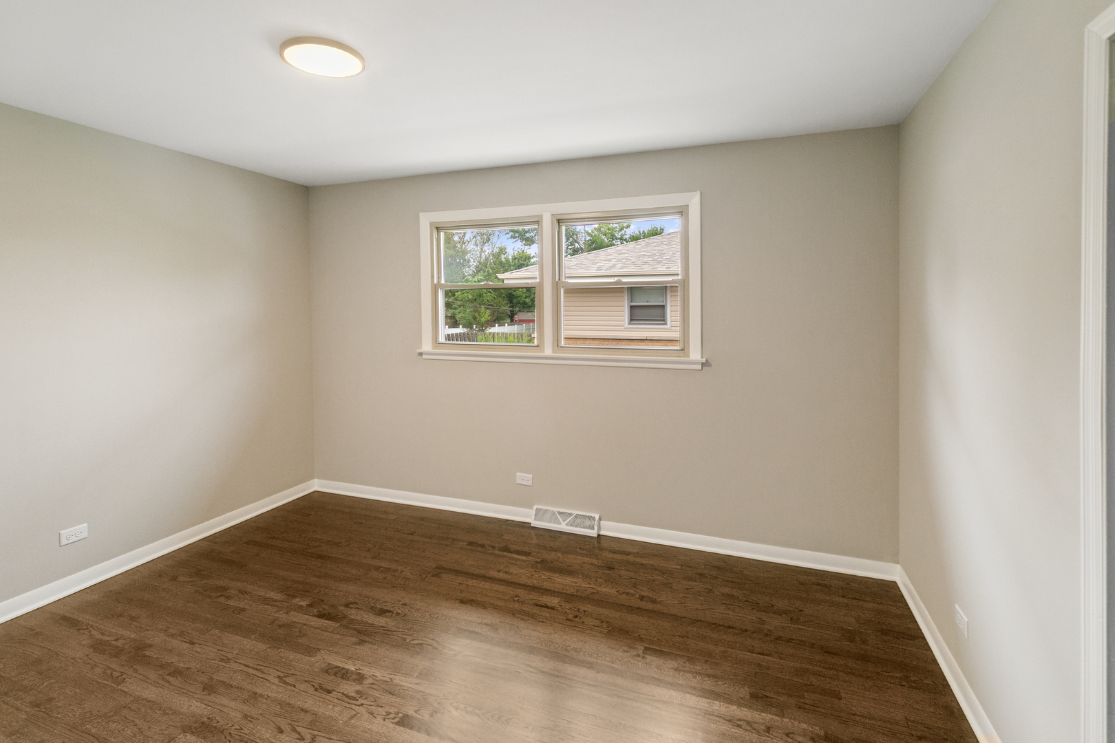6833 W 127th Street Property Photo 21