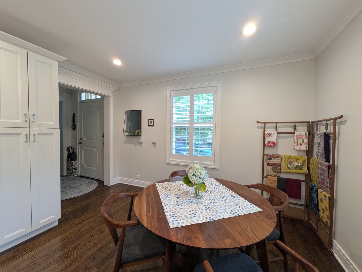 2741 Lincolnwood Drive Property Photo 15