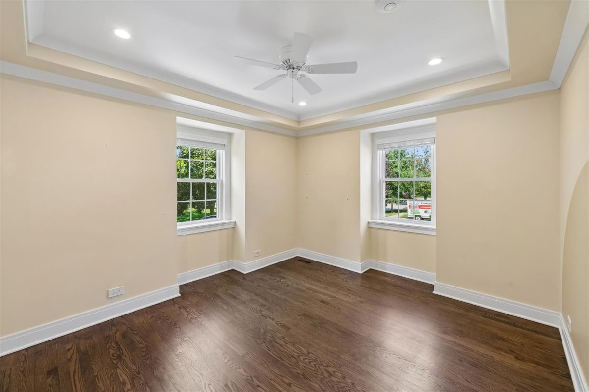 2741 Lincolnwood Drive Property Photo 29