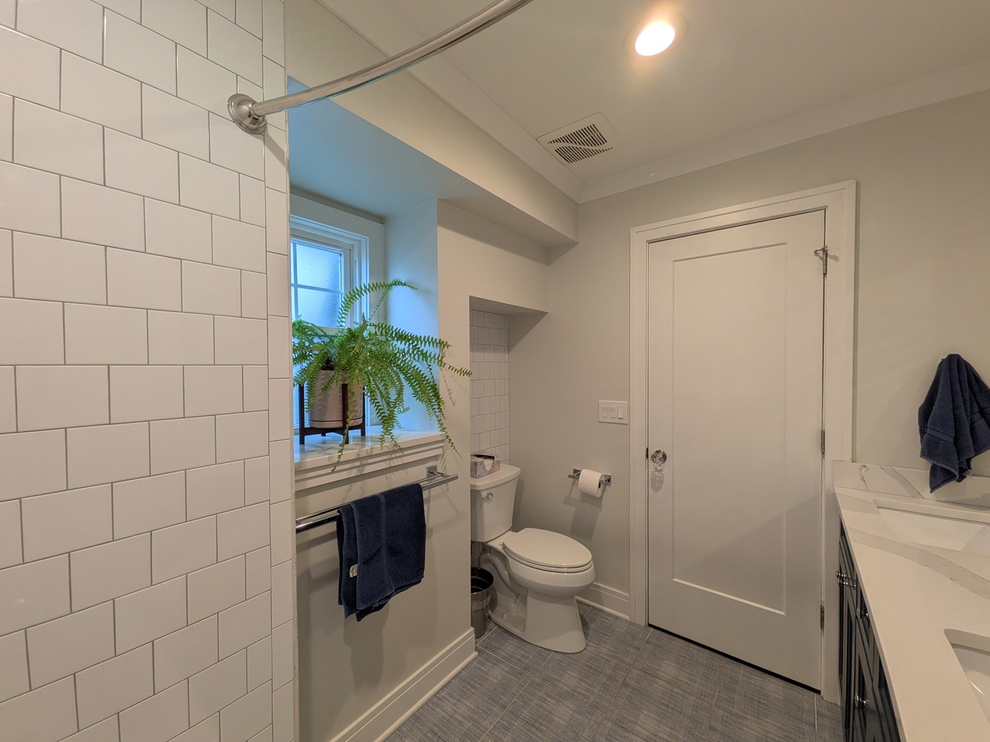 2741 Lincolnwood Drive Property Photo 32