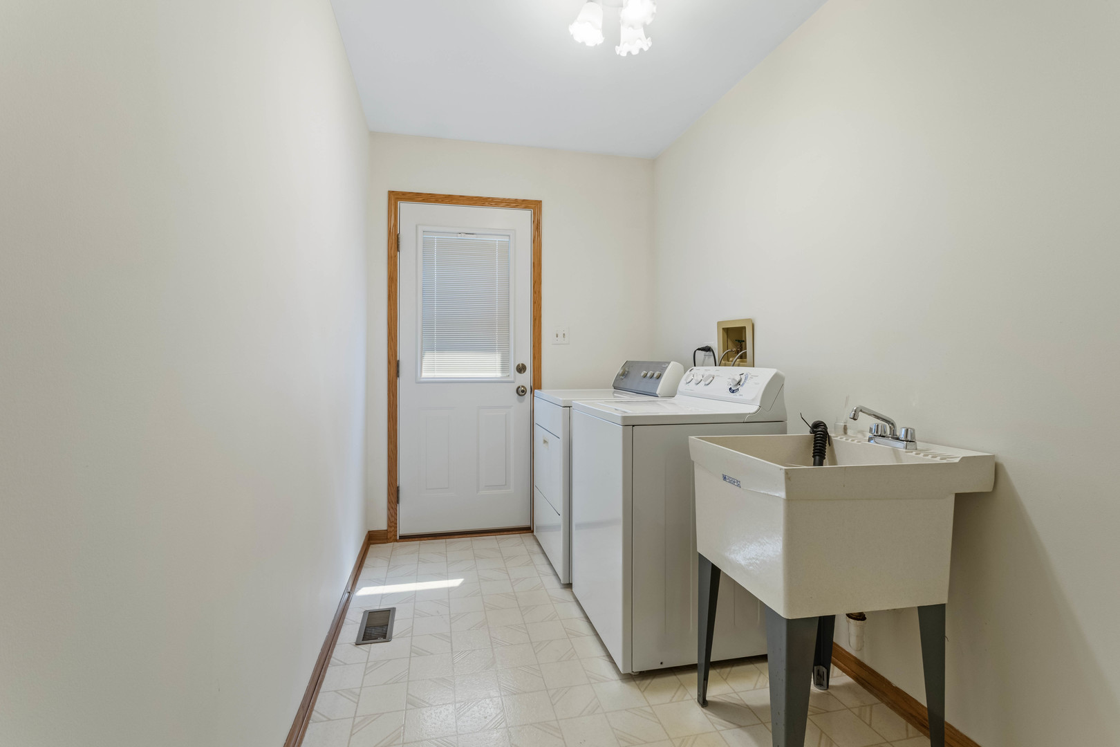 17316 92nd Avenue Property Photo 25