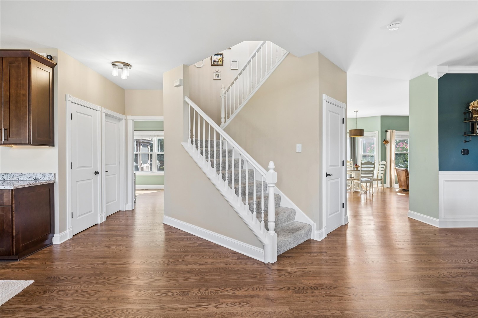 5243 Greenshire Circle Property Photo 6