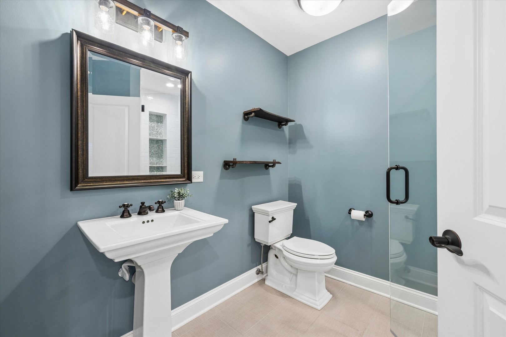 5243 Greenshire Circle Property Photo 14