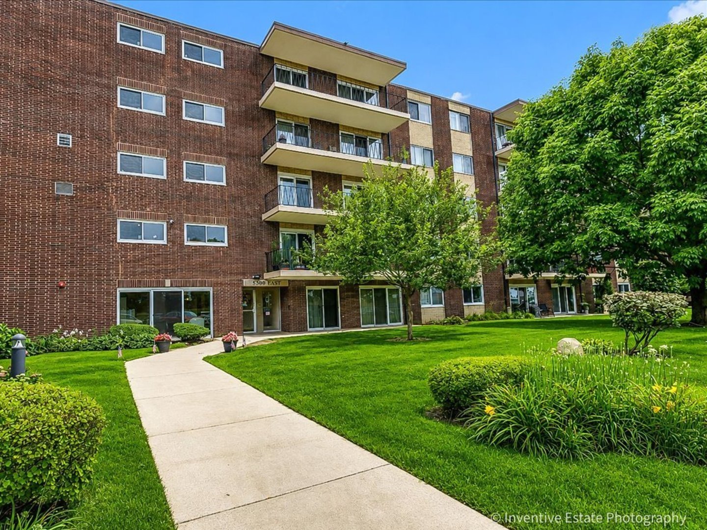 5300 Walnut Avenue 22B Property Photo 1