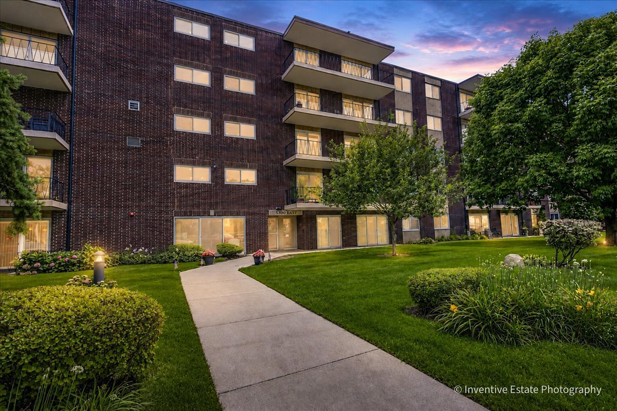 5300 Walnut Avenue 22b Property Photo 2