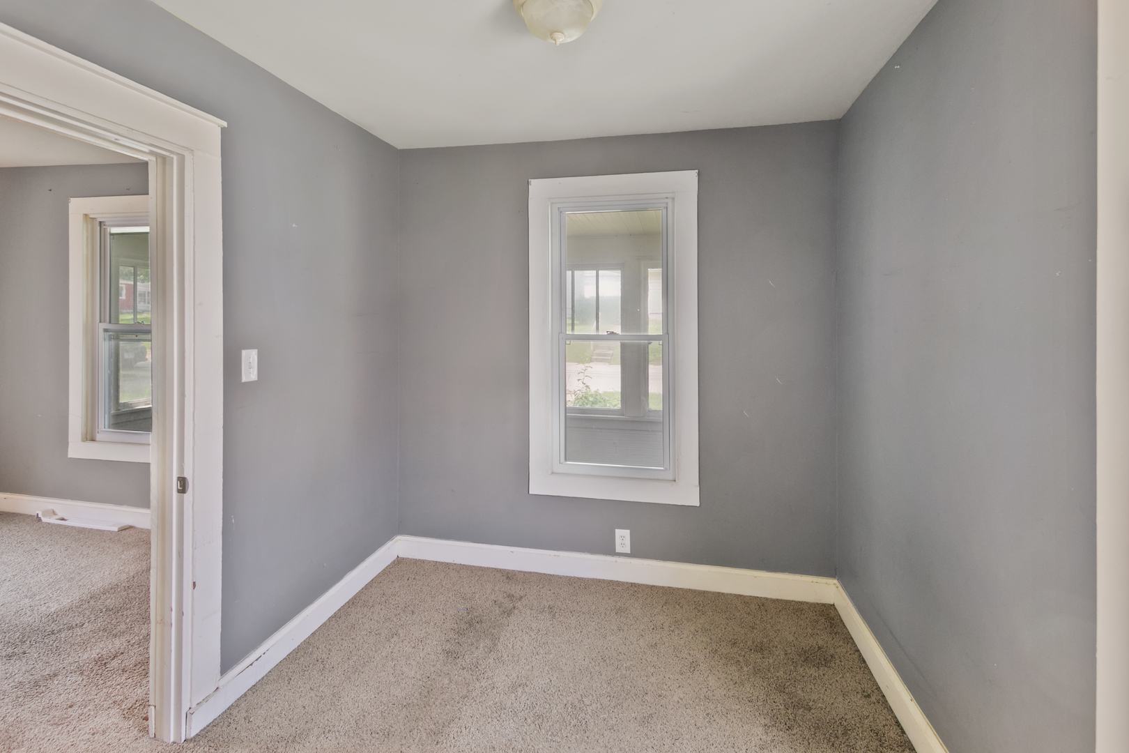 1716 N Hickory Street Property Photo 7