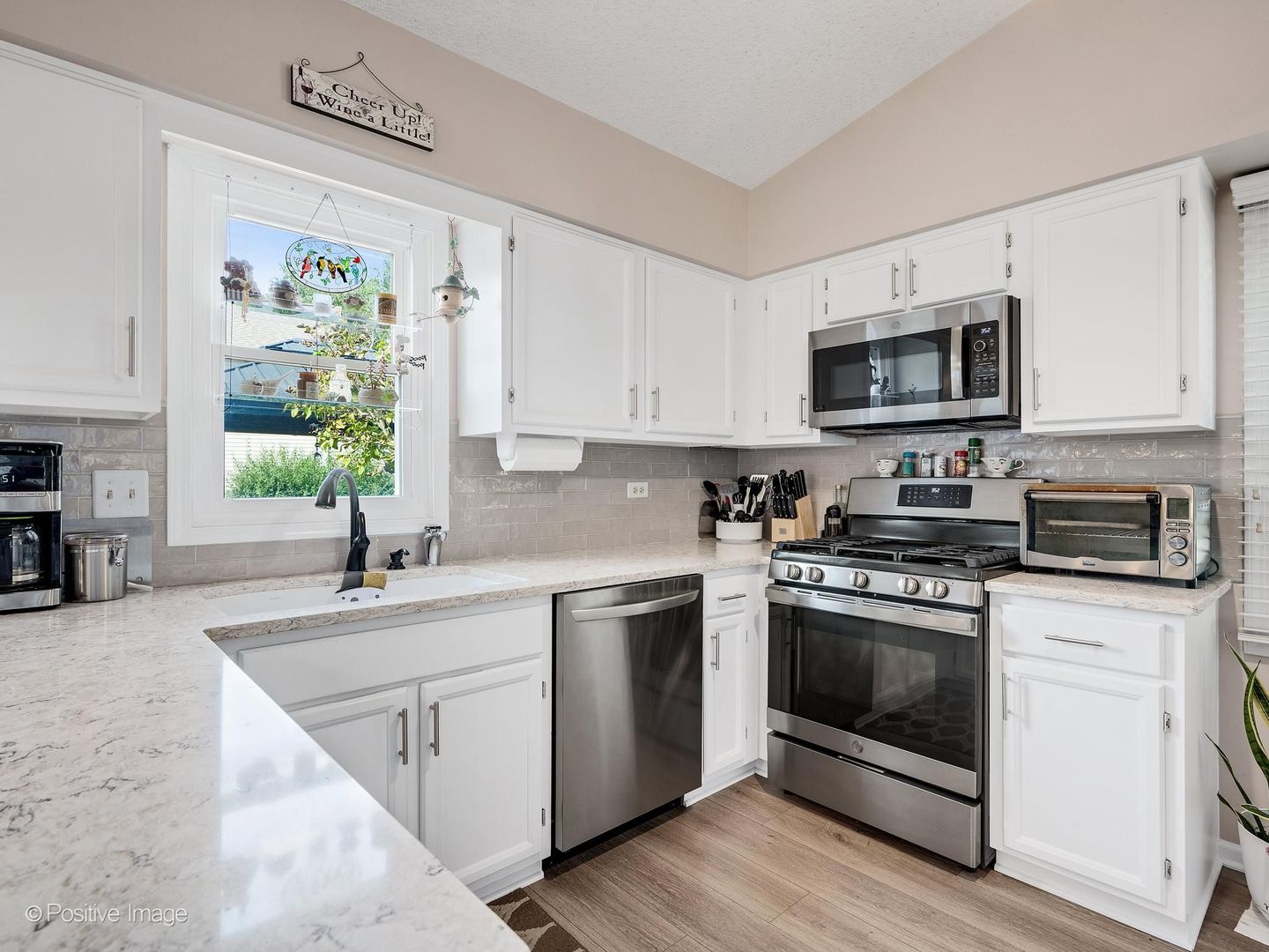 575 Adare Road Property Photo 10