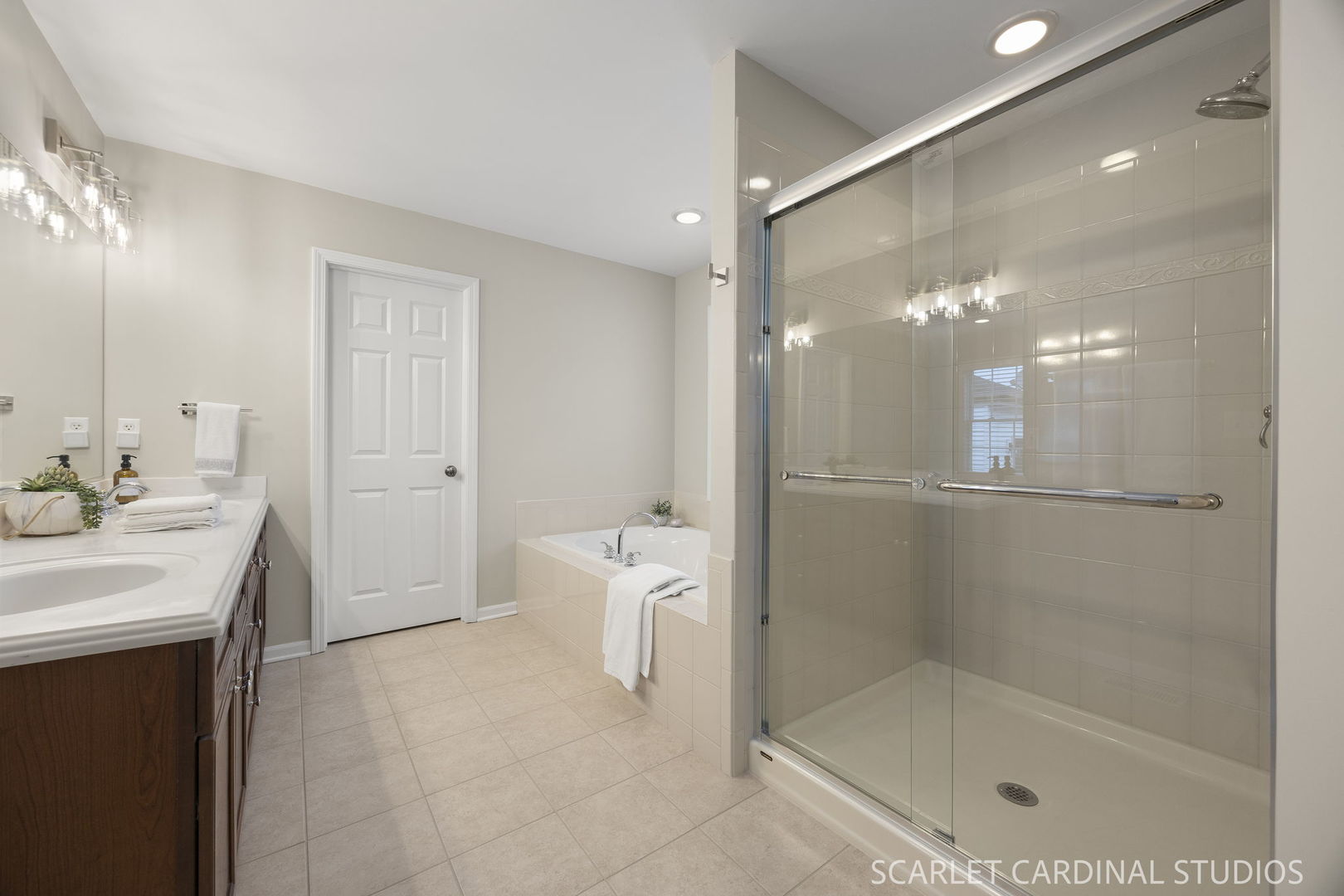 0n470 Dooley Drive Property Photo 16