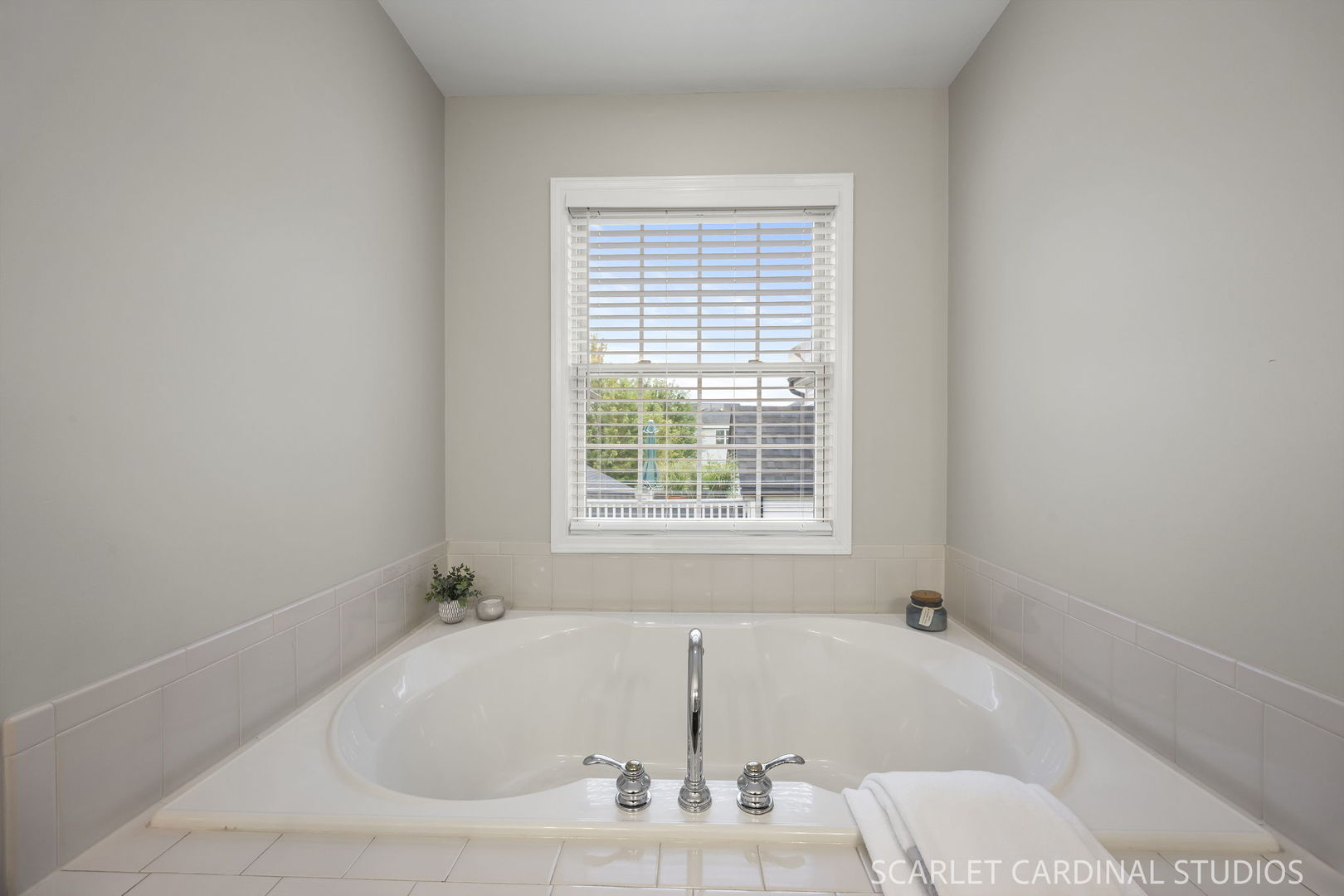0n470 Dooley Drive Property Photo 18