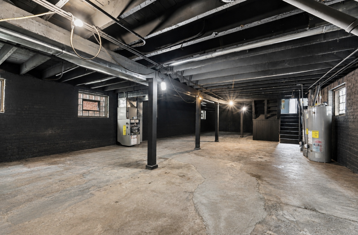8151 S Ada Street Property Photo 12