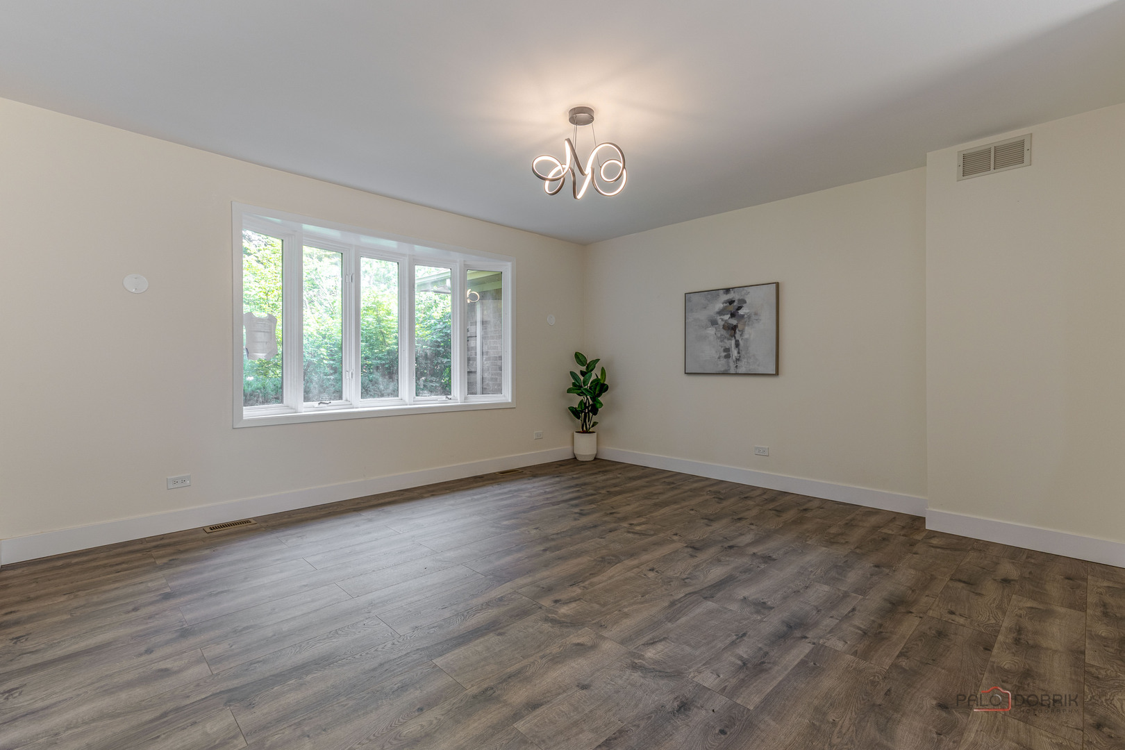 300 6th Street Property Photo 4