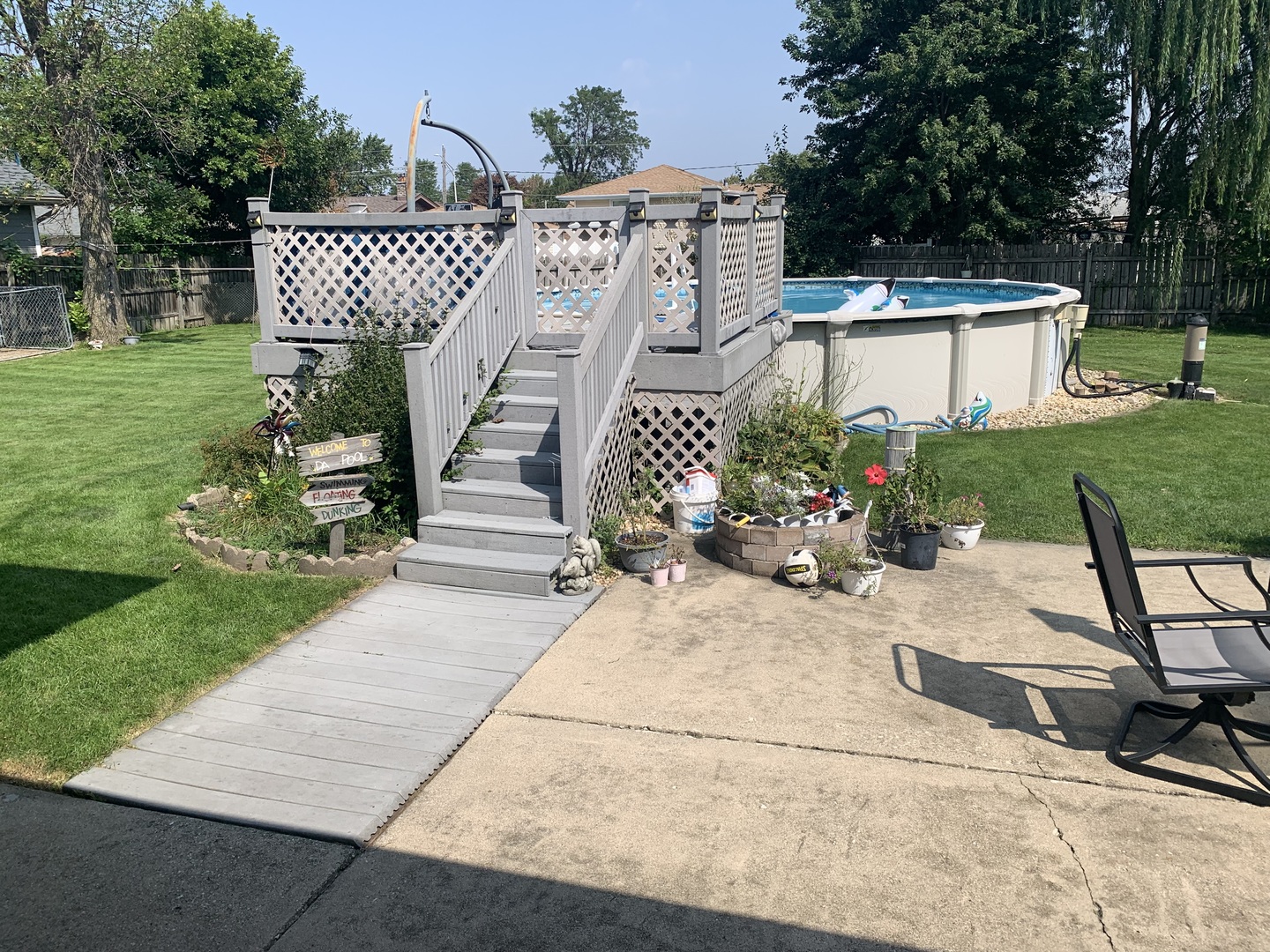 7040 W 82nd Street Property Photo 3