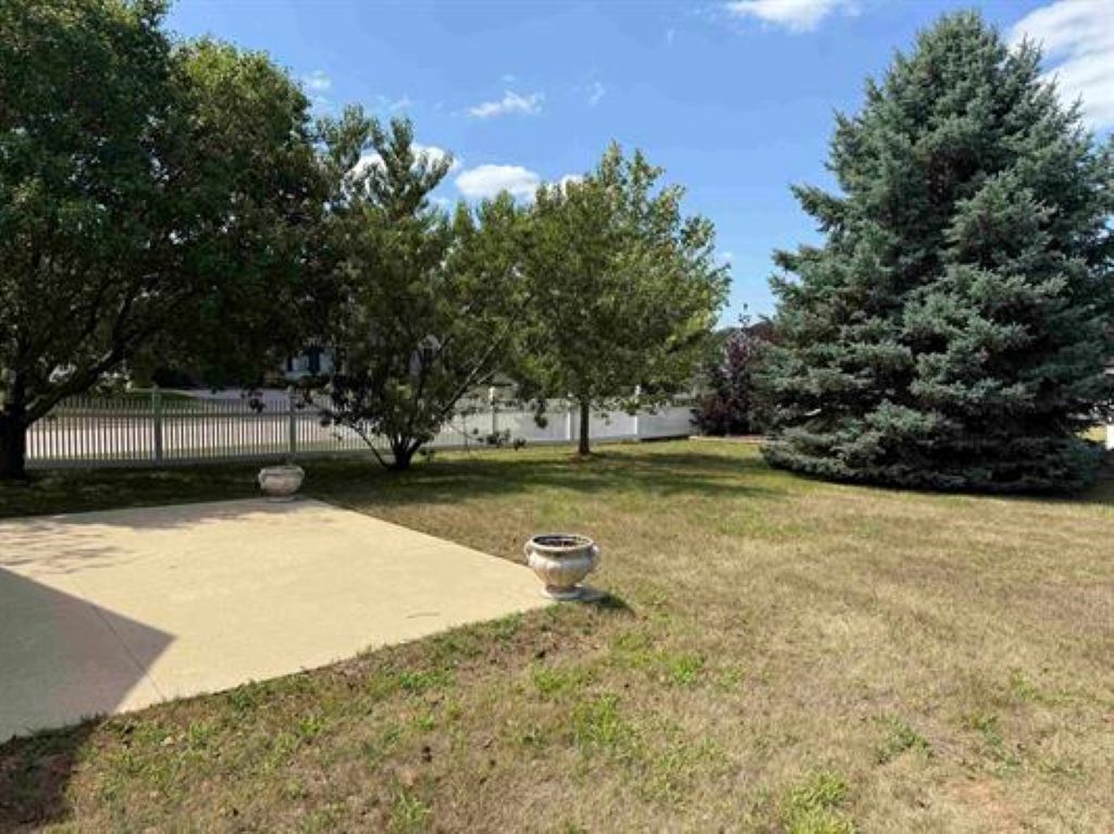 4195 Glenmore Road Property Photo 6