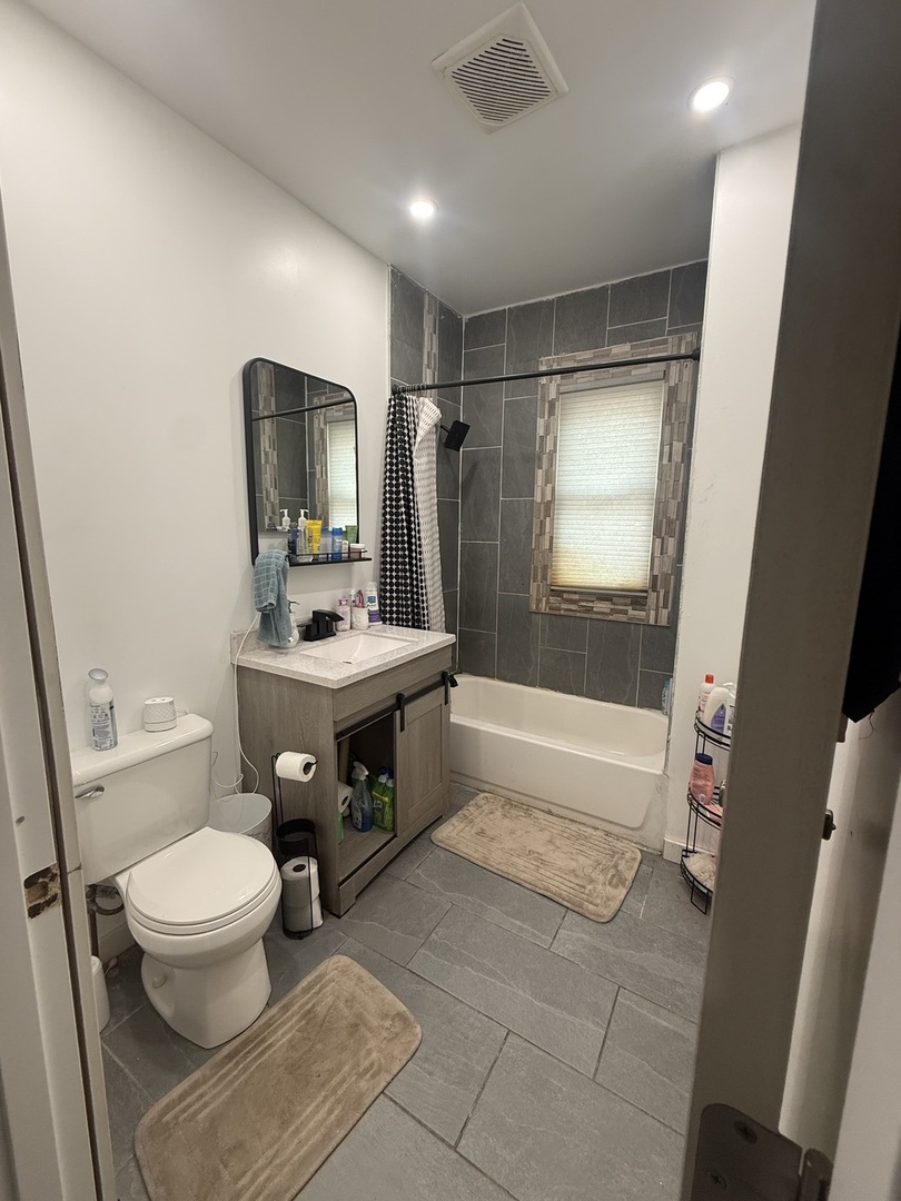 35 W 108th Place Property Photo 13