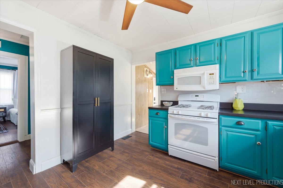 647 E Prairie Avenue Property Photo 15