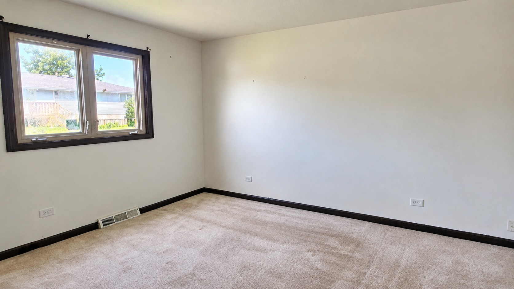 715 E 193rd Place Property Photo 18