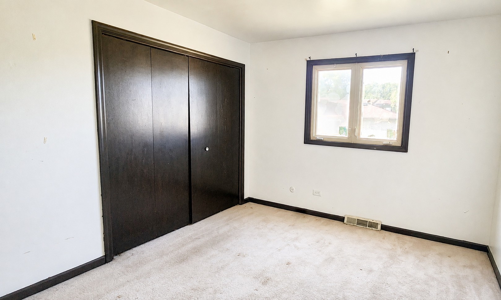 715 E 193rd Place Property Photo 19