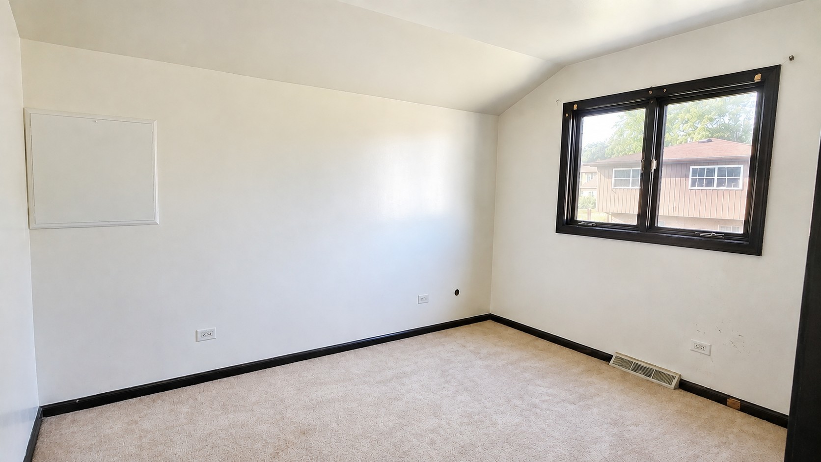 715 E 193rd Place Property Photo 21