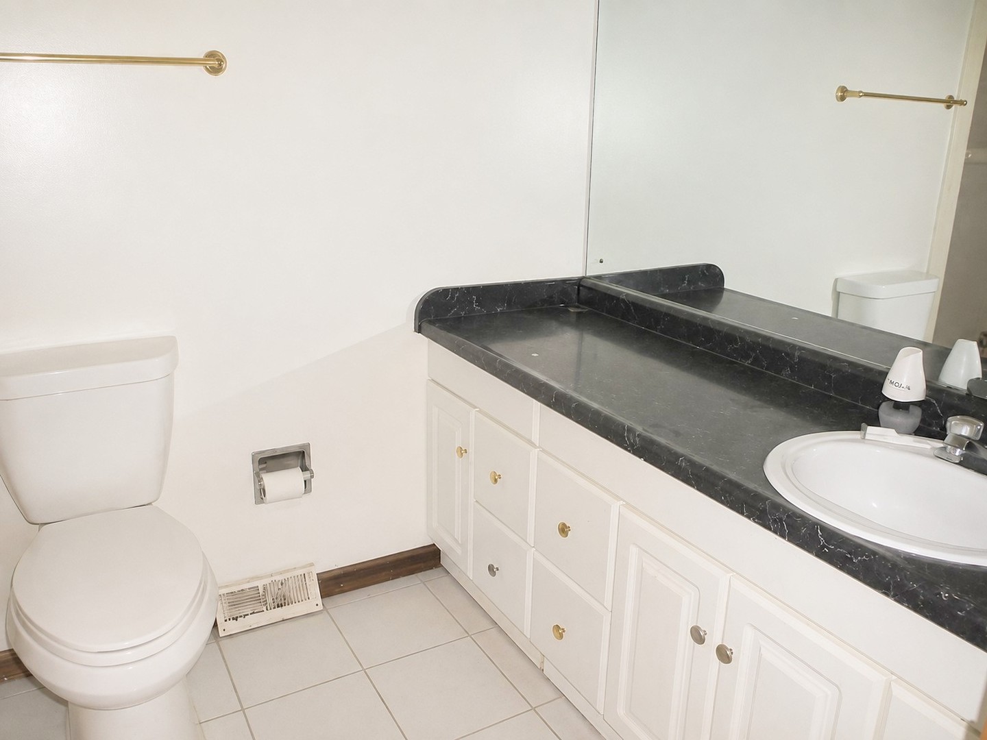 715 E 193rd Place Property Photo 26