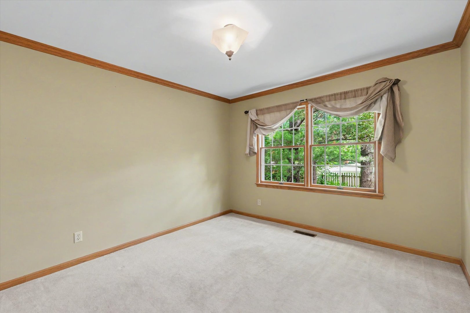 2918 Robeson Park Drive Property Photo 9