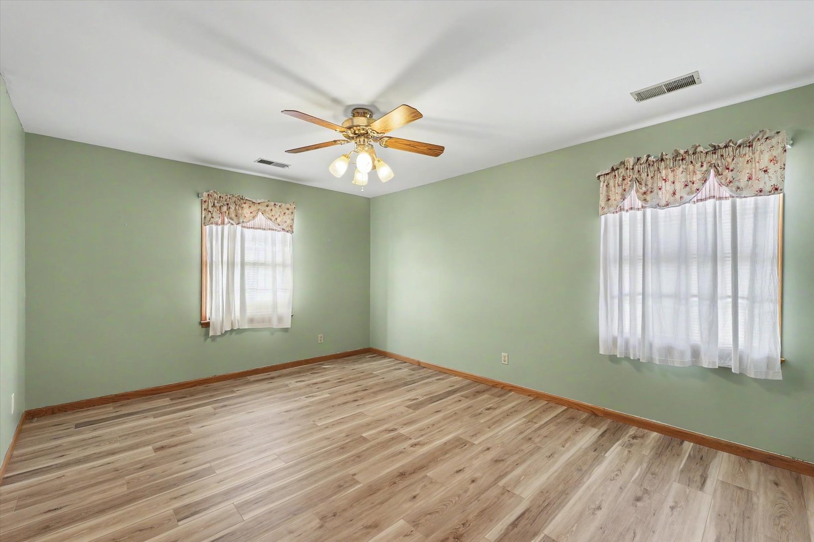 2918 Robeson Park Drive Property Photo 26