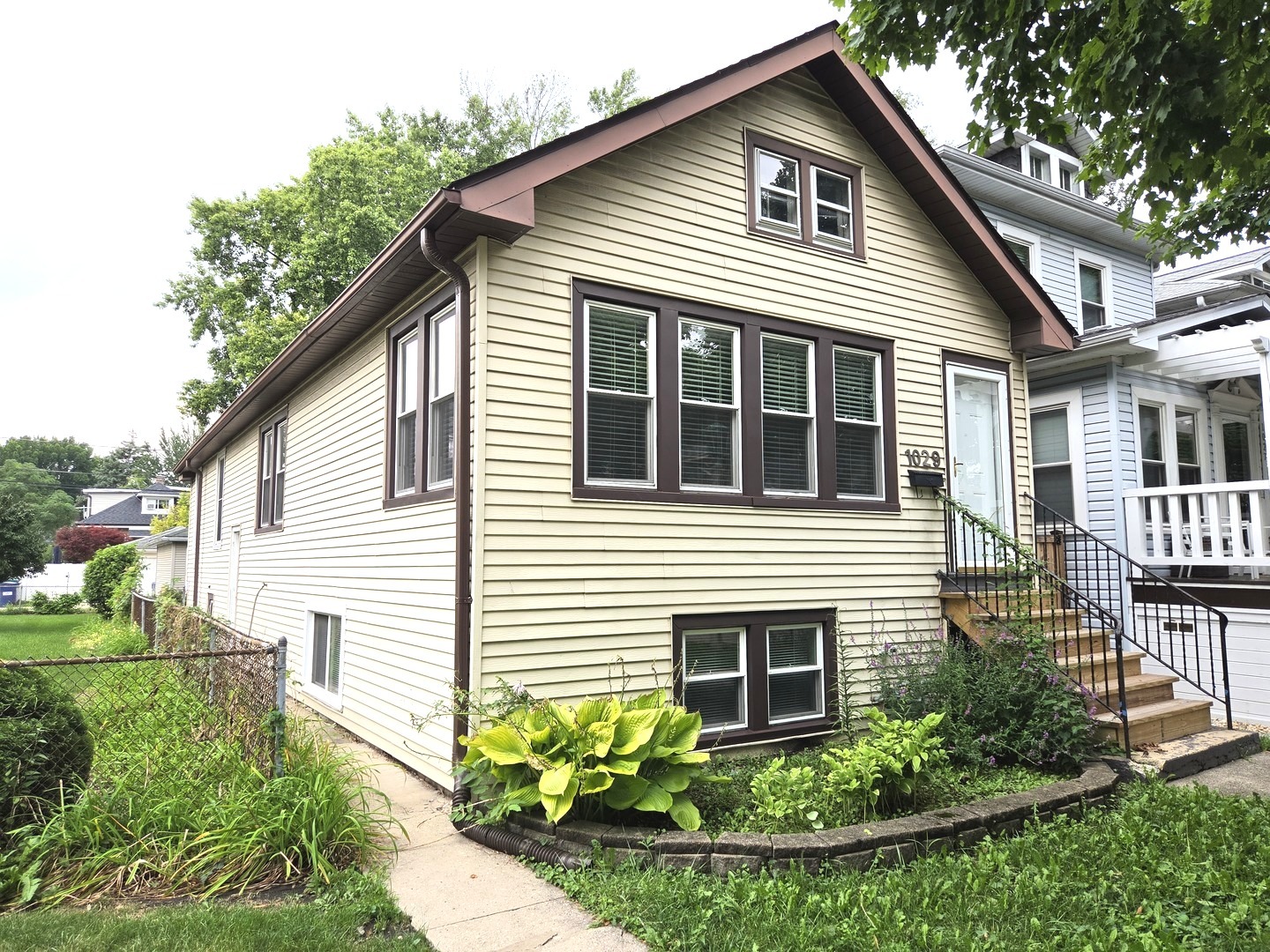 1029 S Elmwood Avenue Property Photo 1