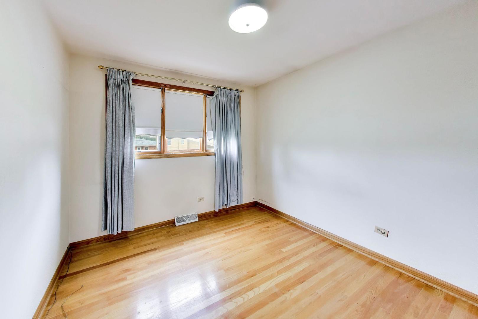 4332 W 118th Place Property Photo 13