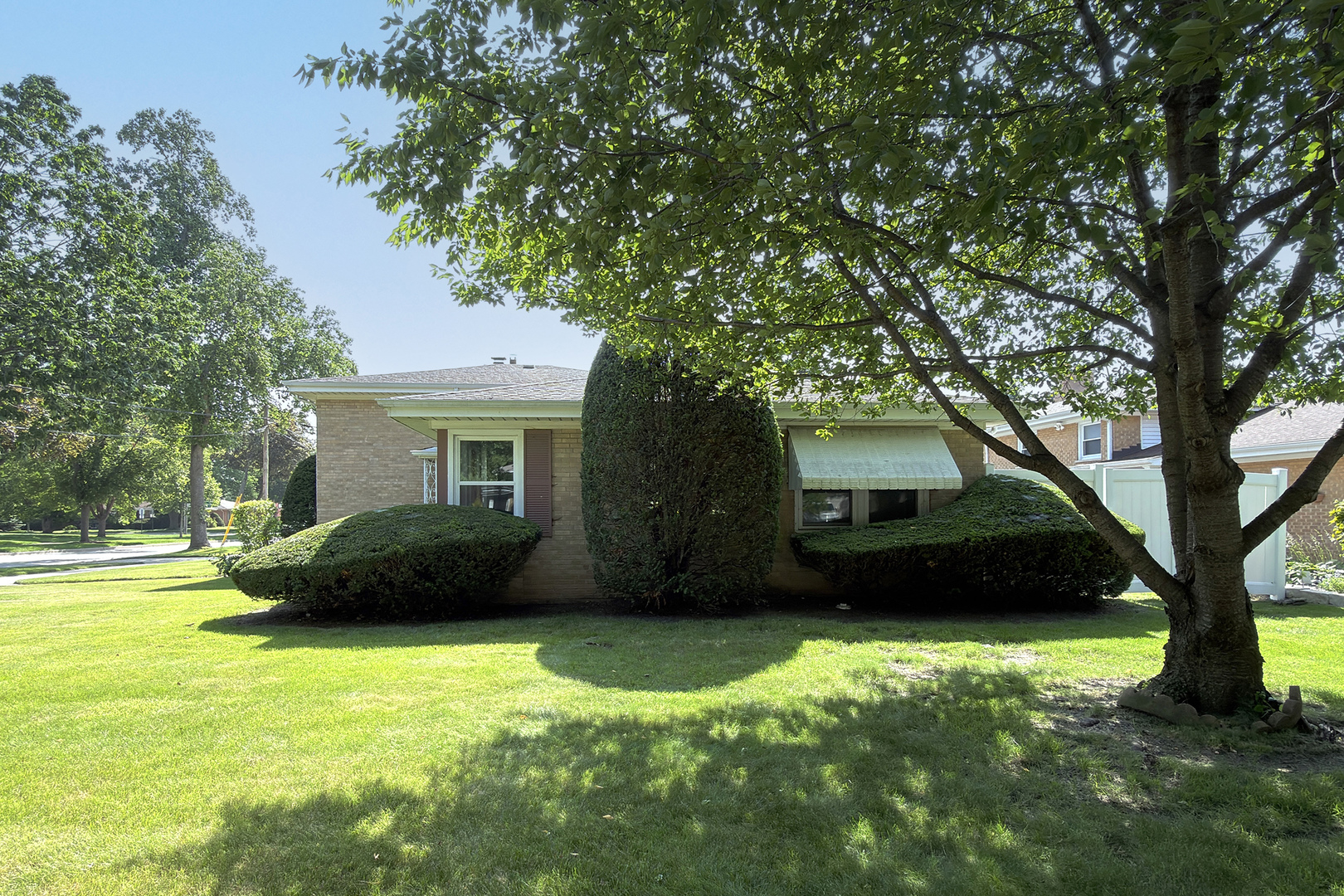 801 S See Gwun Avenue Property Photo 5