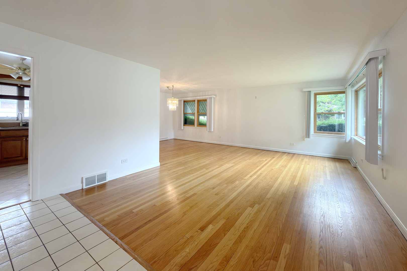 801 S See Gwun Avenue Property Photo 11
