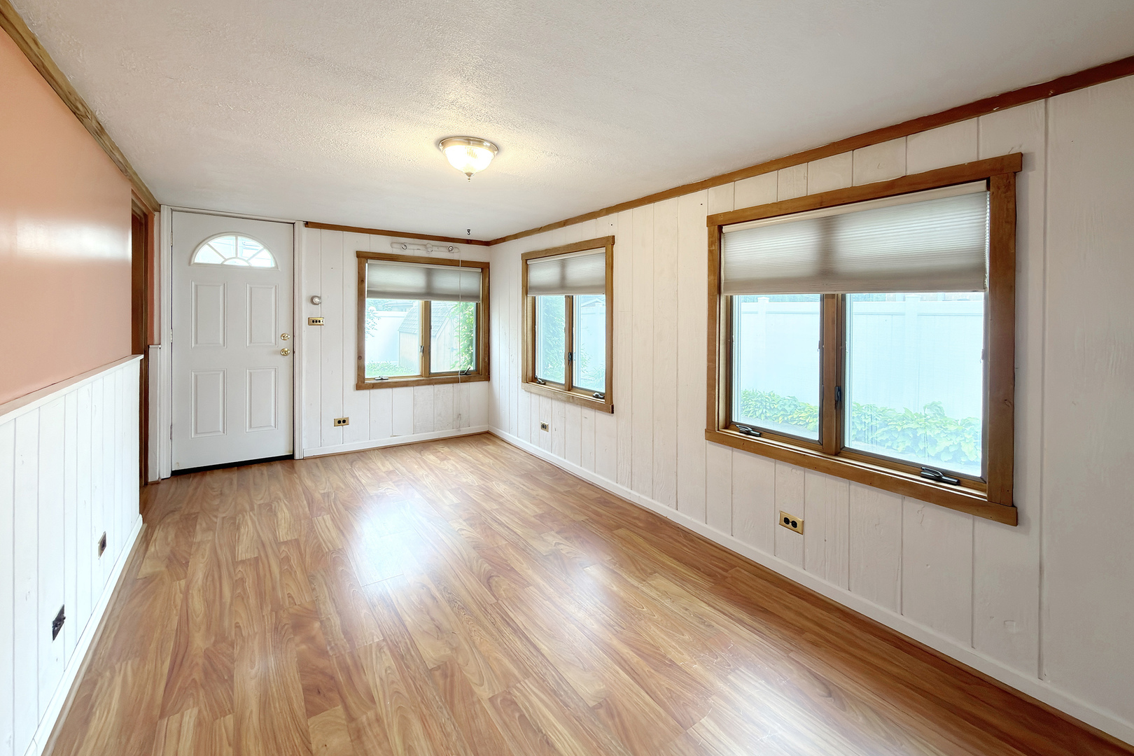 801 S See Gwun Avenue Property Photo 22