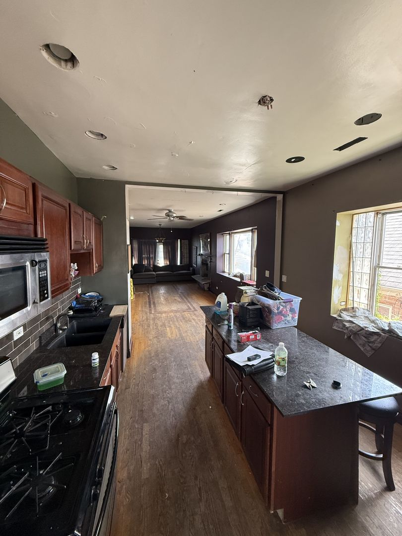 4256 N Meade Avenue Property Photo 11
