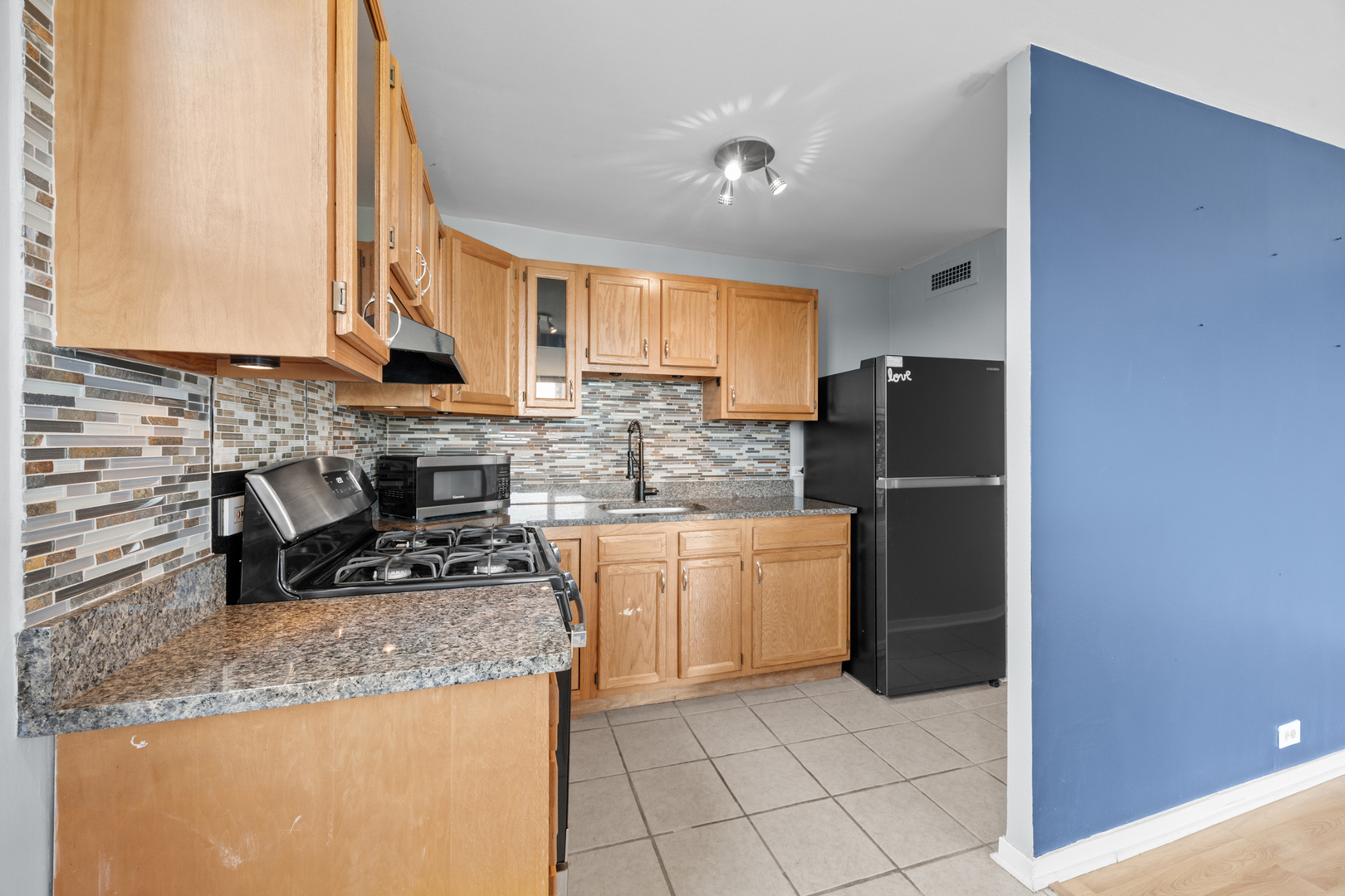 2901 S Michigan Avenue 405 Property Photo 8