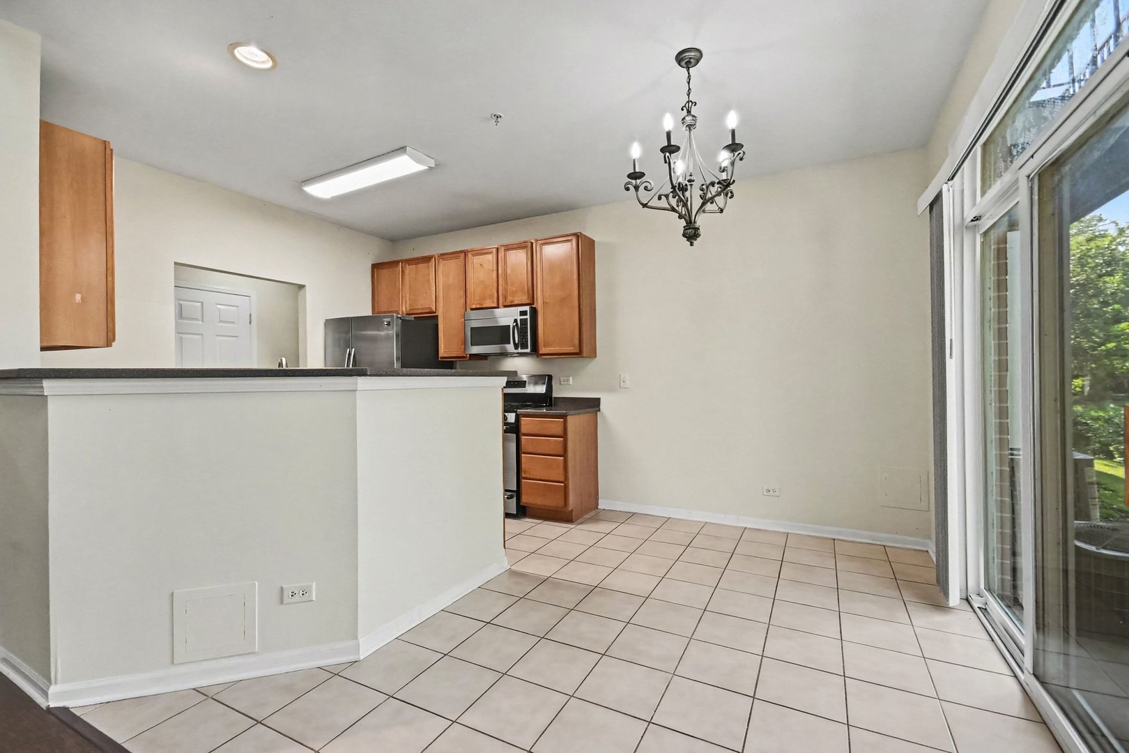 994 Kensington Drive Property Photo 8
